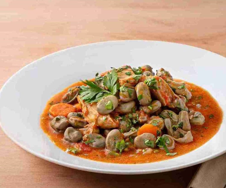 Favas Guisadas com Pedaços de “Frango”